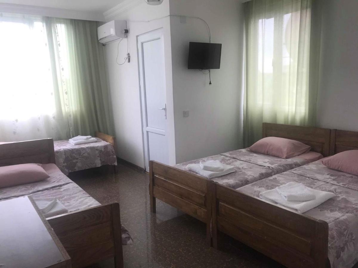Twins Guest House By Black Sea コブレチ エクステリア 写真